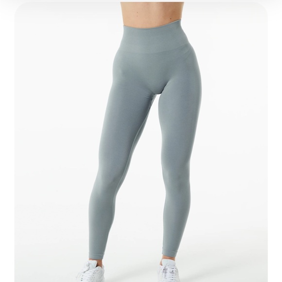 Alphalete Amplify Leggings - Utility Grey - Picture 5 of 5